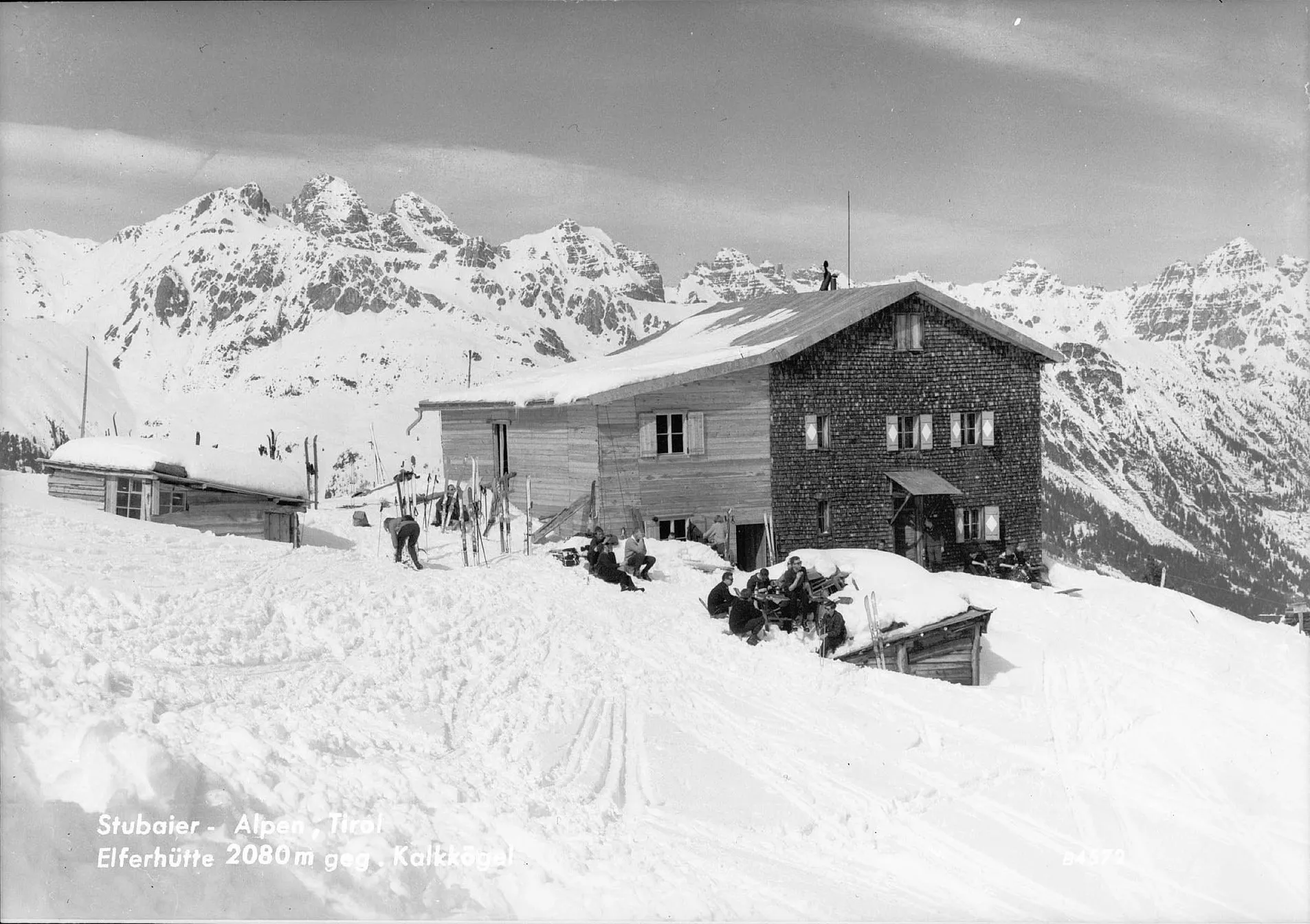 Die Elferhütte im Winter 1965